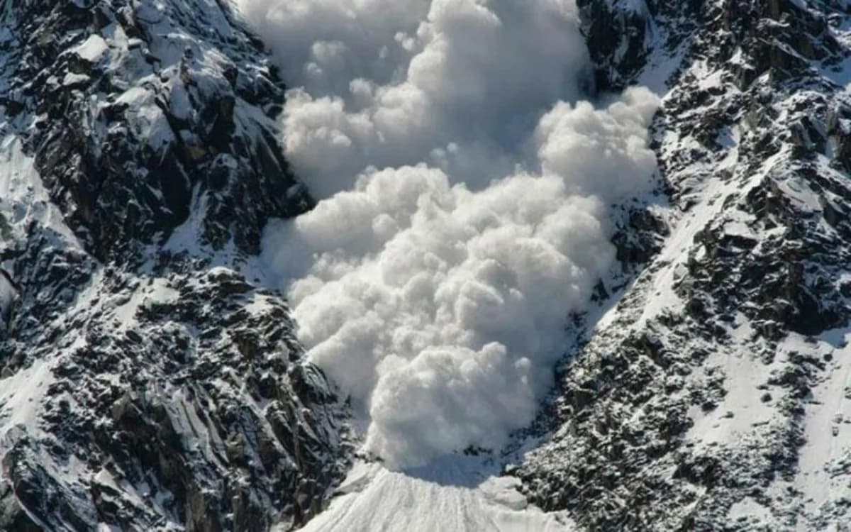 Skifahrer stirbt bei Lawine in den Alpen: 20 Tote in einem Monat