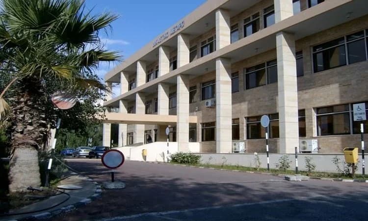 לרנקה: שני אנשי עסקים עומדים לדין בגין הפרעה להליכי בית משפט