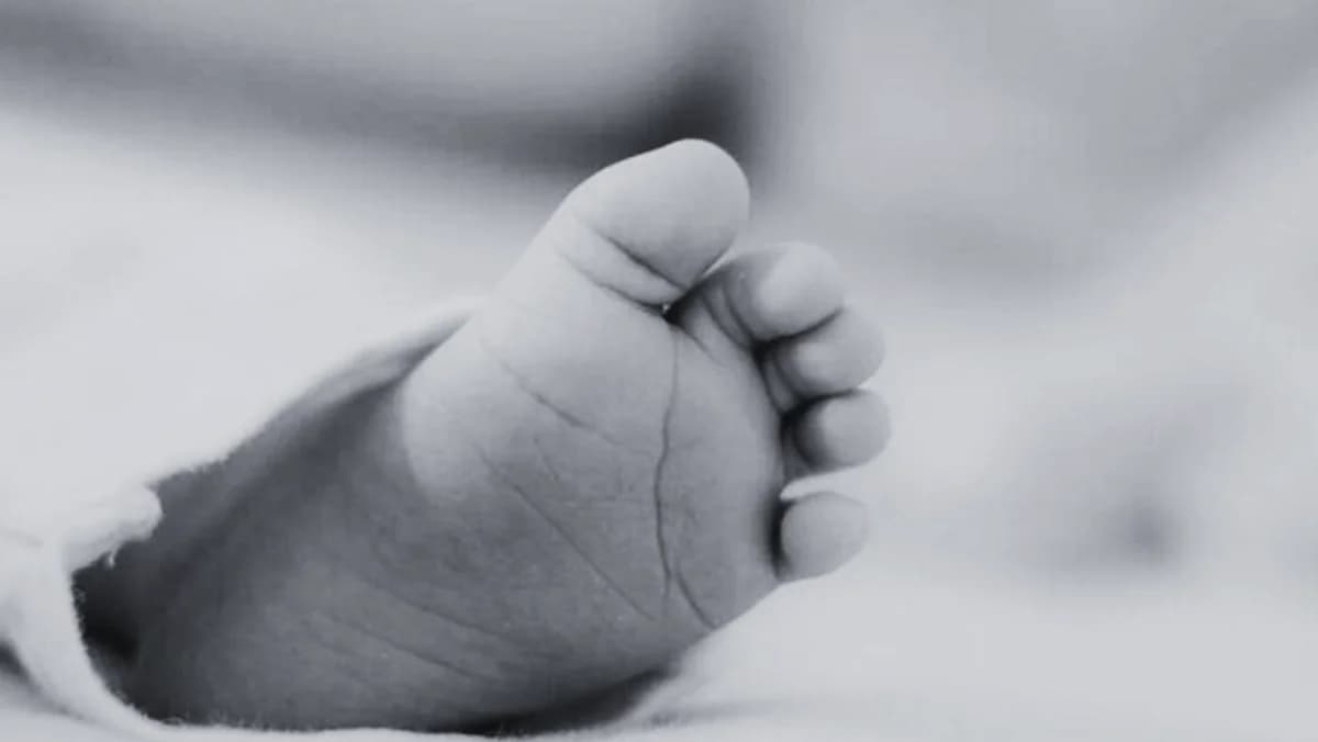 Σύλληψη πατέρα: Κρίσιμη η κατάσταση 3 μηνών βρέφους στο Μακάρειο