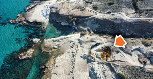ΥΠΕΝ: Ένας μήνας για αποκατάσταση στο Σαρακήνικο Μήλου