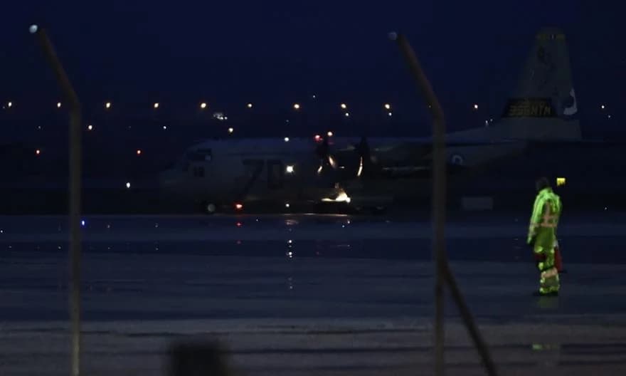В Салониках приземлился C-130 с телами 7 болельщиков ПАОК