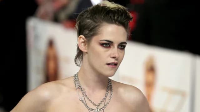 Kristen Stewart Considers Leaving America Due to Donald Trump
