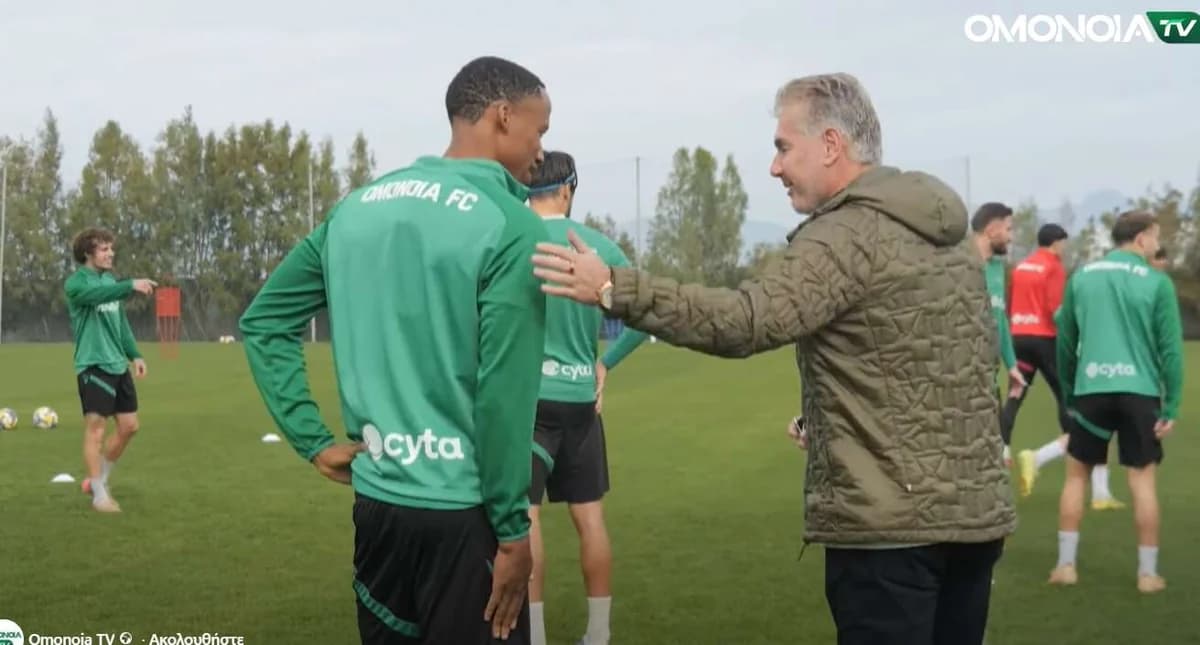 Mayambela beginnt mit dem Training bei Omonia, Papastavrou heißt ihn willkommen