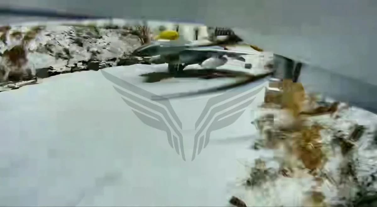 רוסיה טוענת שמל"ט השמיד F-16 – אוקראינה אומרת שזה היה דמה