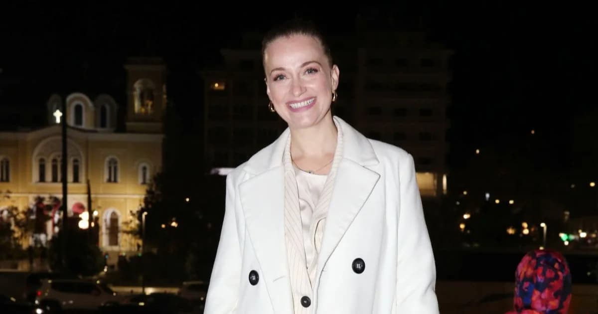 Lena Drosaki in einem eleganten Outfit bei der Premiere von "Der Mörder"