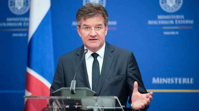 Σλοβακία: Παραιτήθηκε ο σύμβουλος εθνικής ασφαλείας μετά τα μηνύματα με τον Επστάιν