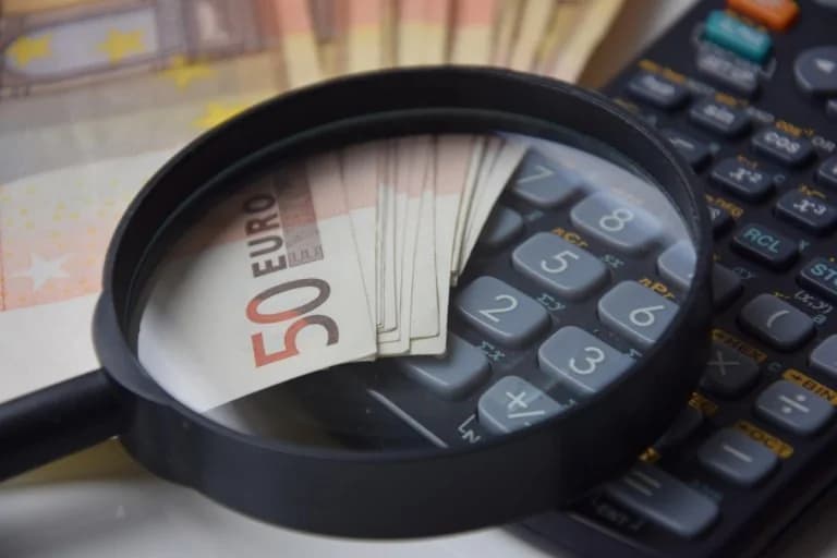 Υποχρεωτική η εφαρμογή των ηλεκτρονικών τιμολογίων στις επιχειρήσεις