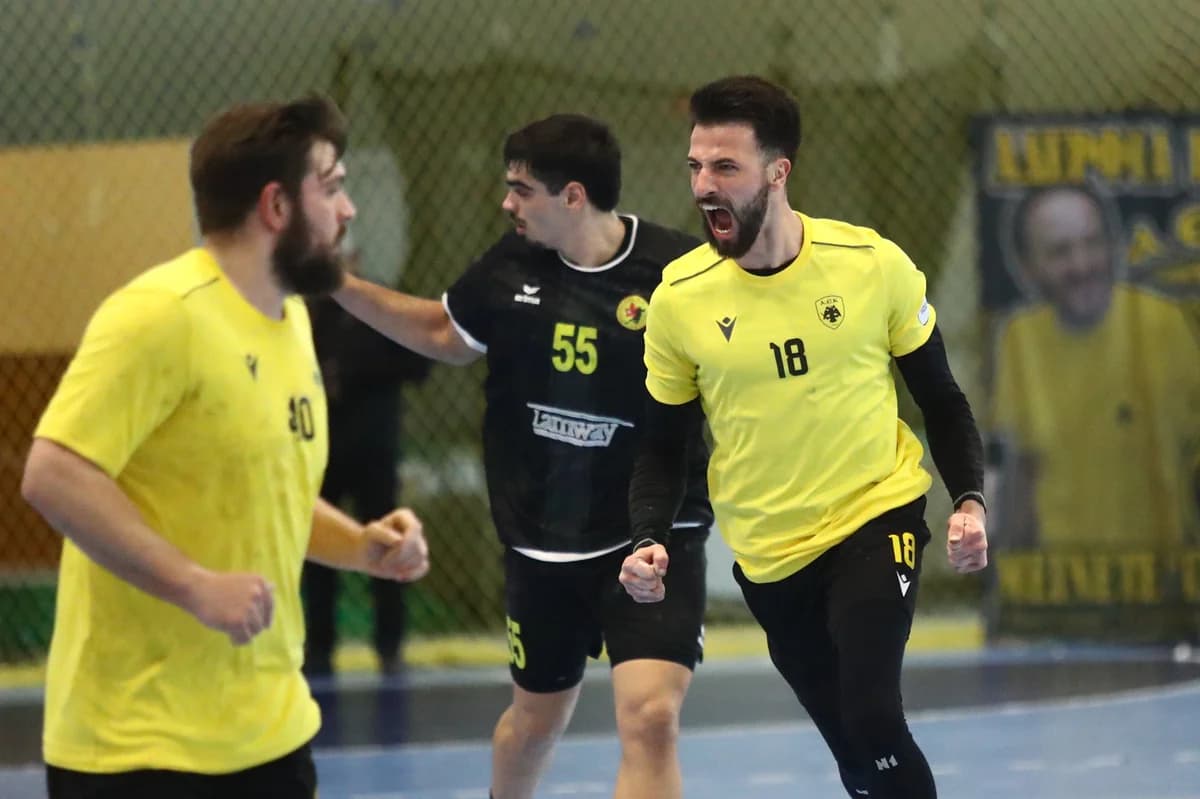 AEK kehrt an die Spitze der Handball Premier zurück