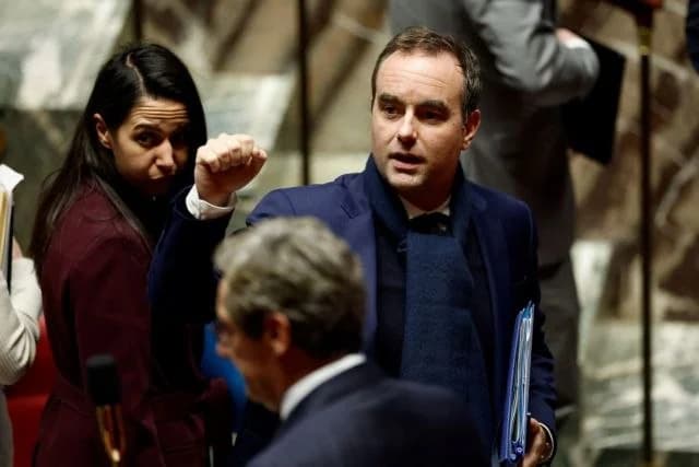 Frankreich: Parlament lehnt Misstrauensanträge gegen Regierung ab