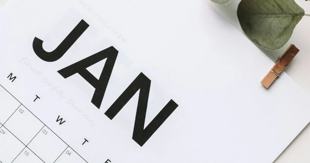Warum sich der Januar endlos anfühlt: Eine wissenschaftliche und psychologische Erklärung