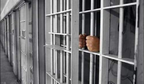 Полицейский заключен в тюрьму за сексуальные домогательства после отклонения апелляции