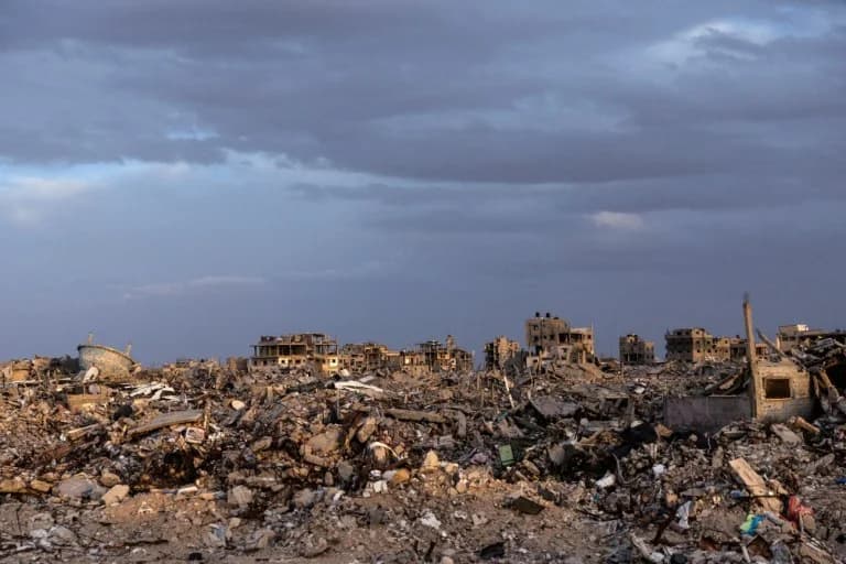 Gaza: Reapertura Parcial de Rafah y Temores de una Nueva Nakba