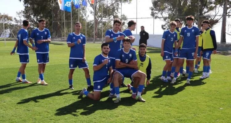 Partido Amistoso de la Selección Sub-17 de Chipre contra Montenegro en Ayia Napa
