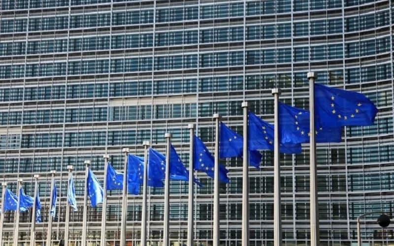 ЕС объявляет о новом пакете санкций против России: нефть, газ и криптовалюты под прицелом