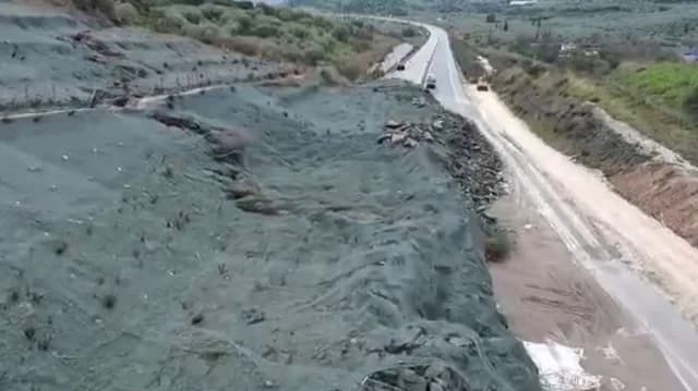 Ionia Odos Remains Closed Due to Landslides in Aitoloakarnania