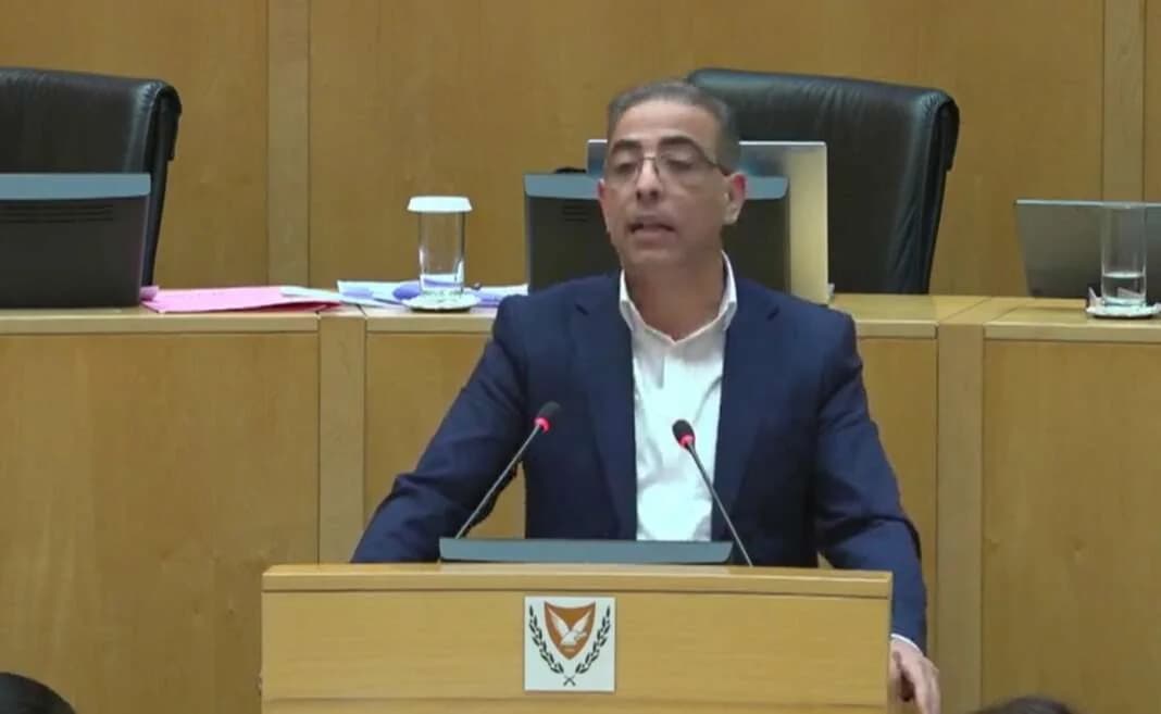 ΑΚΕΛ: Να κλείσει το θέμα των εκποιήσεων πριν τη διάλυση της Βουλής