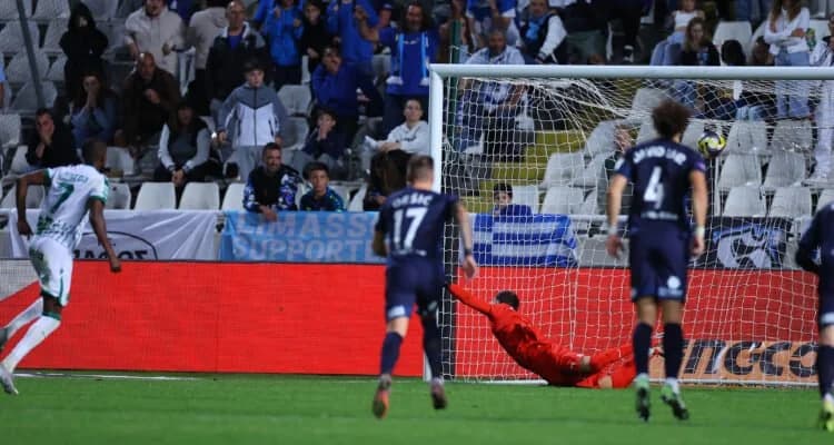 Omonia Nikosia sichert sich dramatischen Comeback-Sieg gegen Pafos FC