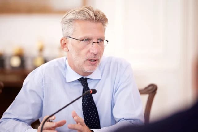 Άκης Σκέρτσος: Πρόοδος της Ελλάδας στο Κράτος Δικαίου και Διαφάνεια