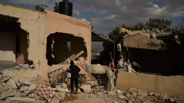 מתנחלים ישראלים הרסו 15 בתים פלסטיניים ליד יריחו
