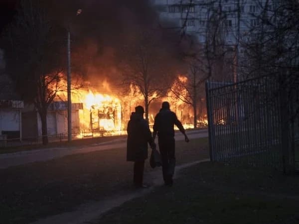מתקפת טילים רוסית על קייב – בניינים נפגעו