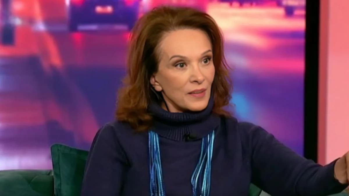 Mary Vidali: Ich vermied Belästigung, indem ich mich mit den Ehefrauen von Kollegen anfreundete