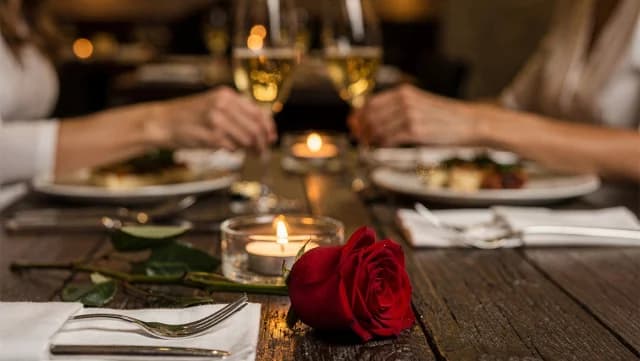 Día de San Valentín: Restaurantes Agotados con un Mes de Anticipación