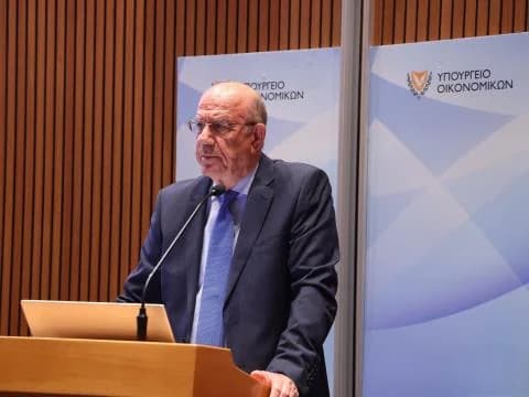קראונוס: בחינת שיעורי הריבית על הלוואות של חברות לרכישת הלוואות