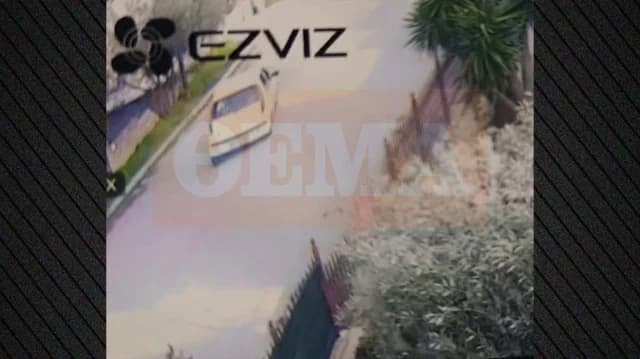 Tragedia en Loutsa: Un joven de 15 años muere en accidente de coche, video