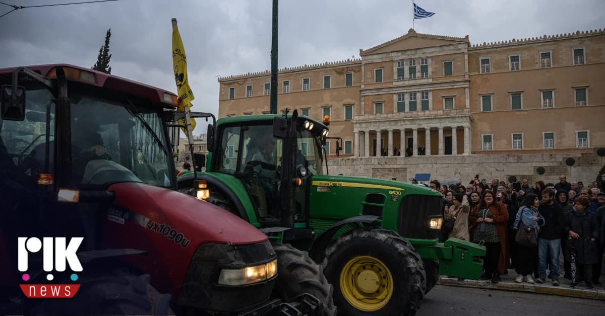 Αγρότες με τρακτέρ διανυκτέρευσαν στο Σύνταγμα, Αθήνα