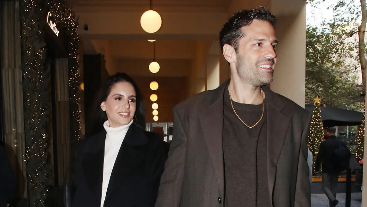 Alexandra Nika: Zärtlicher Kuss mit Konstantinos Argiros zum Valentinstag