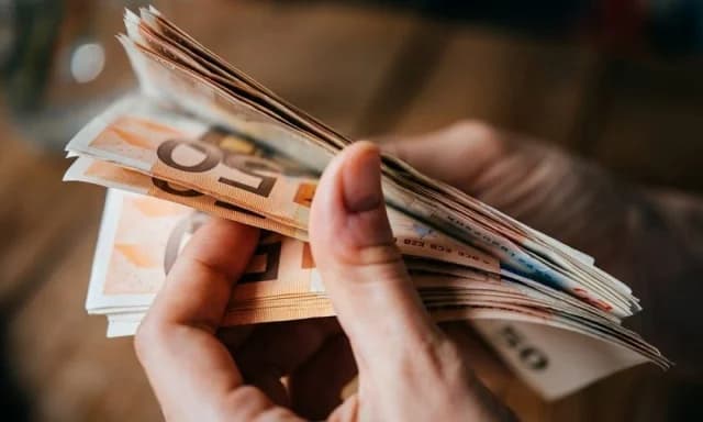 Ξεκινούν οι πληρωμές για τις συντάξεις Ιουλίου 2025