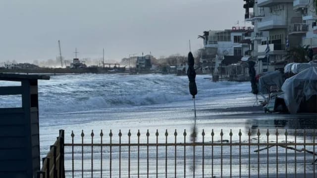 Κατερίνη: Αίτημα για κήρυξη σε κατάσταση έκτακτης ανάγκης λόγω θαλάσσιας υπερχείλισης