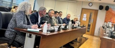 Libanesische Familie mit sechs Kindern gestrandet: Verwirrung um Asylstatus