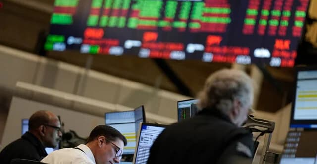 וול סטריט: רווחים קלים בצל חששות לגבי בינה מלאכותית והפד