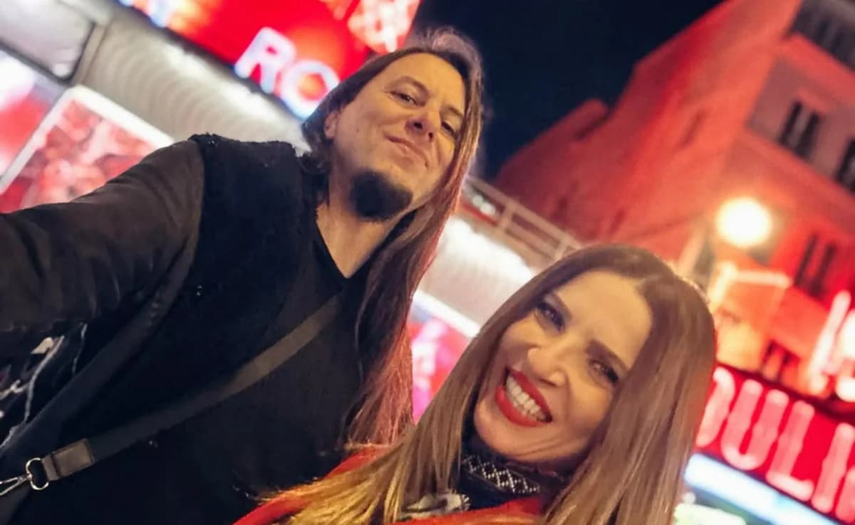 Evridiki: Loving Confession to Bob Katsionis on His Birthday