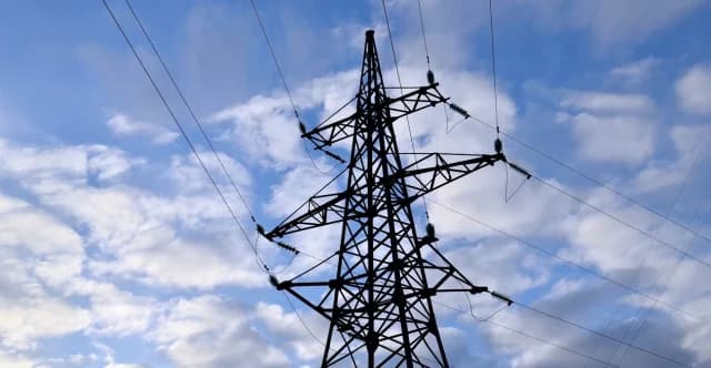 Grecia: Se desploman los precios de la electricidad al por mayor