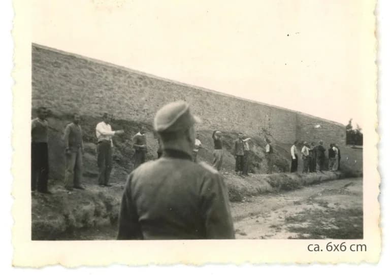 Φωτογραφίες από την εκτέλεση στην Καισαριανή φέρνουν μνήμες