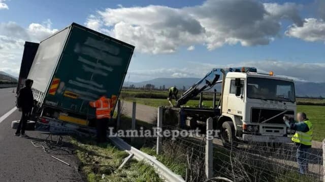 תאונת משאית בכביש הלאומי אתונה-למיה: שיבוש תנועה