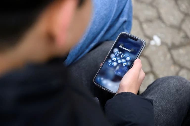 Σουηδία: Σύστημα συναγερμού στα κινητά για αεροπορικές επιθέσεις