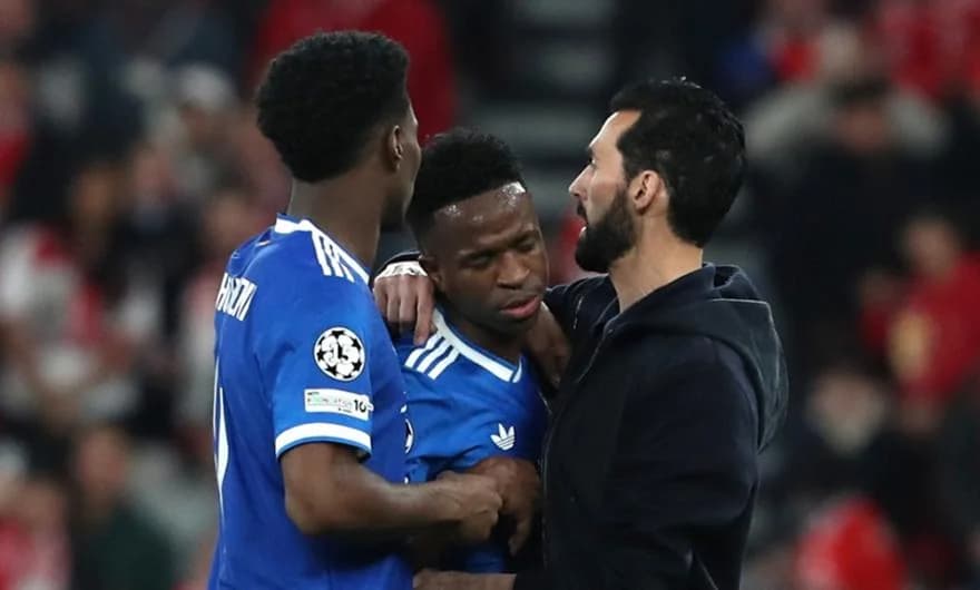 Arbeloa: "Real Madrid will leave the field if Vinícius asks"