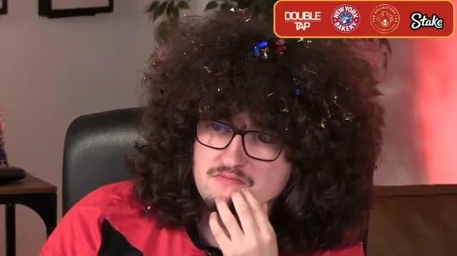 Manchester City verspottet Man United Fan wegen Haarschnitt-Challenge