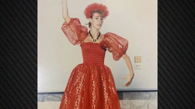 Zeta Douka: Karnevalfotos aus ihrer Kindheit
