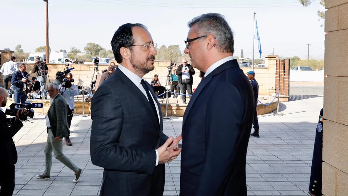 Συνάντηση Χριστοδουλίδη-Έρχιουρμαν σε «πολεμικό» κλίμα