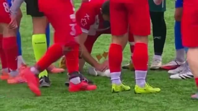 Türkei: Fußballer rettet Möwe mit CPR während des Spiels