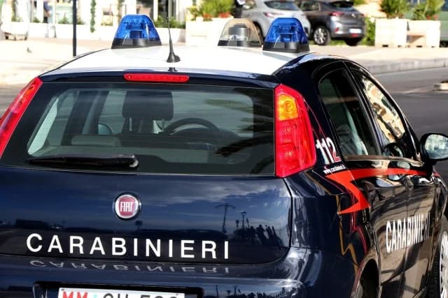 Rom: 85-Jähriger greift 41-Jährige mit Machete auf der Straße an