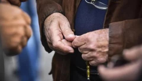 Διαμαρτυρία συνταξιούχων για αναβολή ψήφισης νόμου για ασφαλιστική κάλυψη
