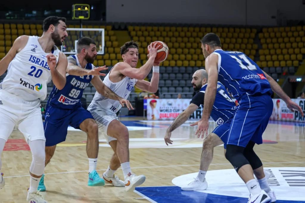Zyprische Nationalmannschaft verliert gegen Israel in Limassol