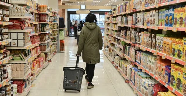 Υποχρεωτική σήμανση για προϊόντα με μειωμένη ποσότητα και ψηφιακές καταγγελίες
