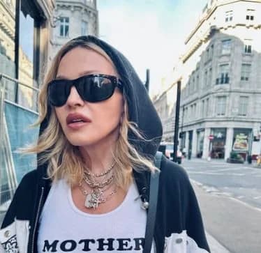 Μαντόνα και Ακίμ Μόρις: Σχέση με 29χρονο ποδοσφαιριστή;