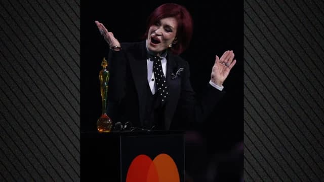 Ozzy Osbourne bei den Brit Awards 2026 geehrt – Sharon nimmt Preis entgegen